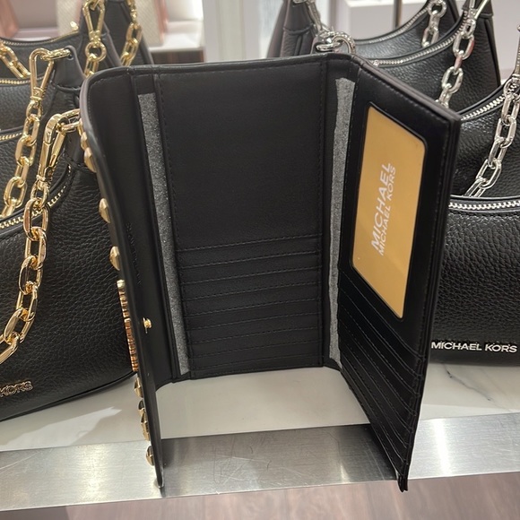 MICHAEL KORS JET SET TRAVEL LADY LARGE TRIFOLD  NON-LEATHER VEGAN WALLET 
BLACK - Picture 2 of 16